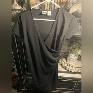 Maternity dress size small brand: TakeNine Maternity